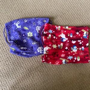 2 Children’s Place fleece string bags